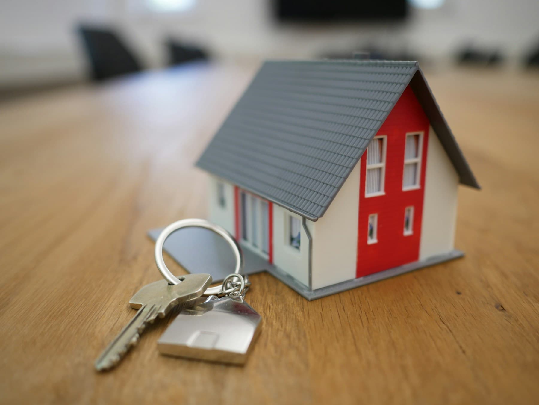 Clés de logement — frais de notaire dans l'ancien et le neuf